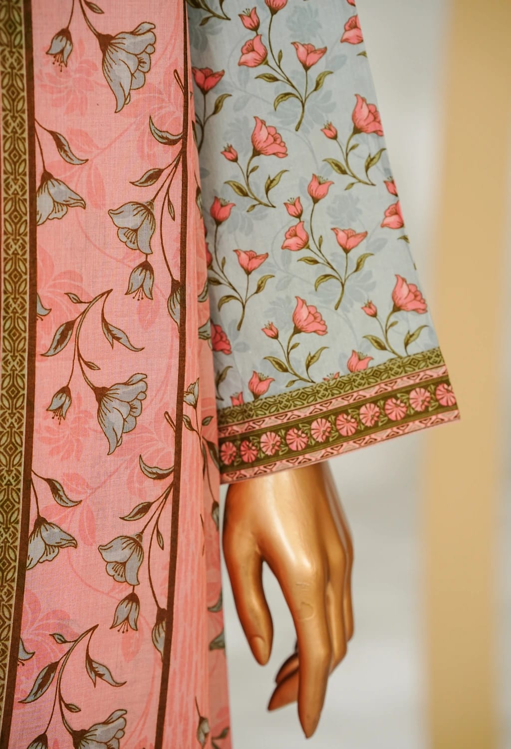 Binsaeed Stitched Gray Printed Lawn 3pc (LSM121)