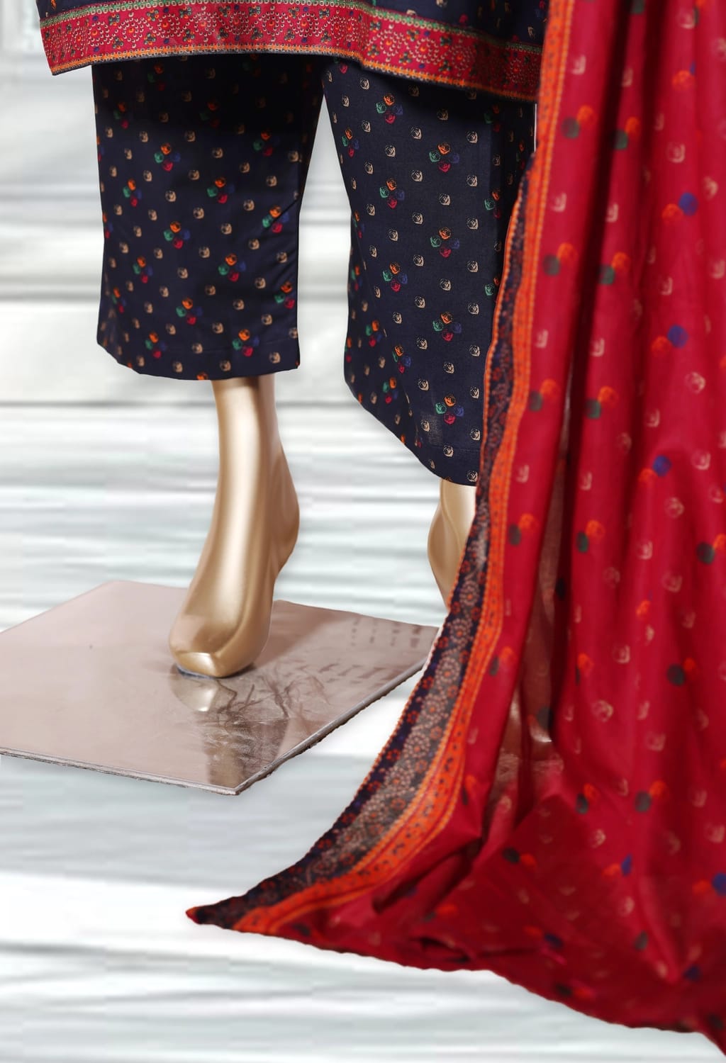 Binsaeed Lawn Printed 3pc (LSM123)
