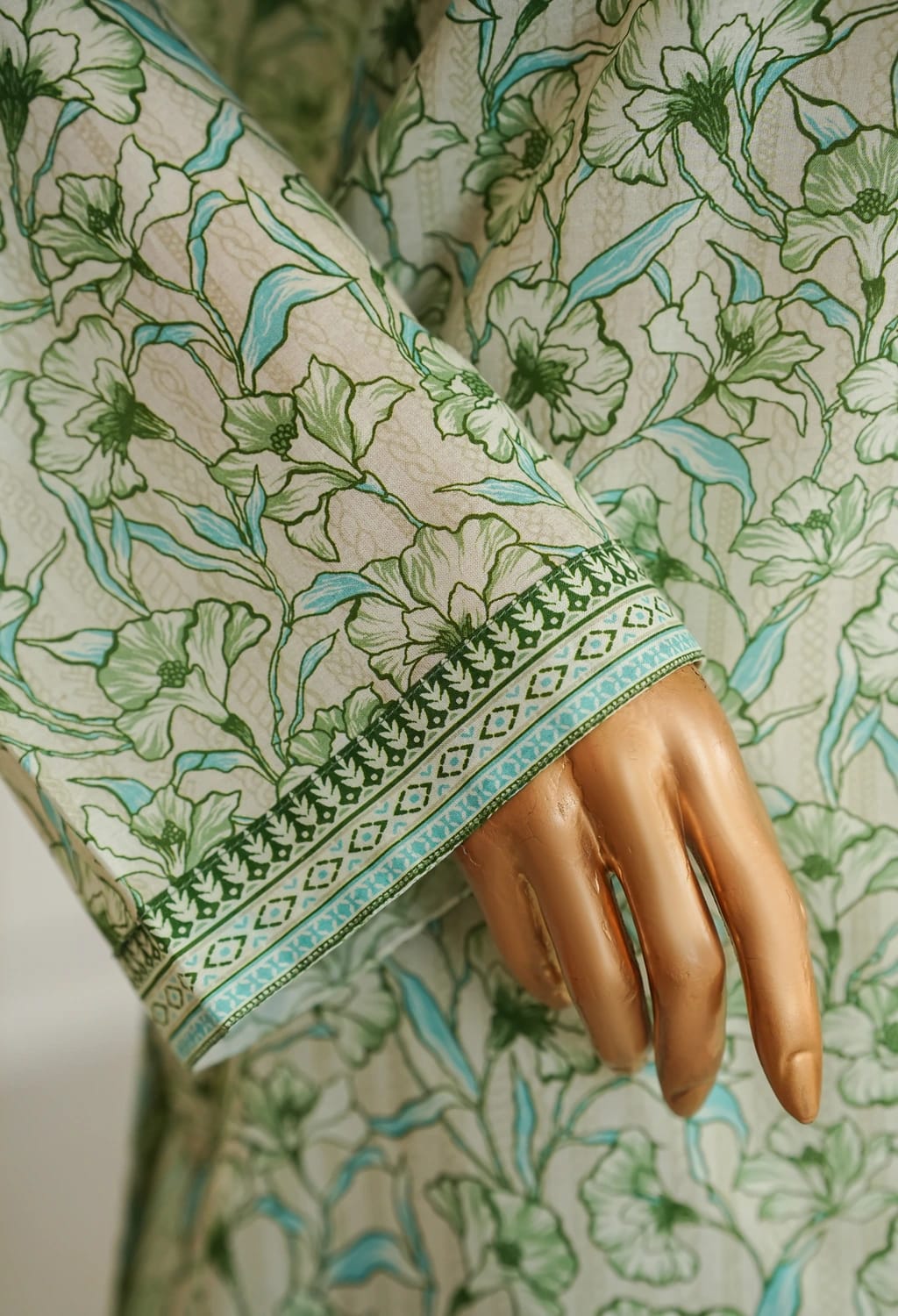 Binsaeed Stitched Green Printed Lawn 3pc (LSM007)