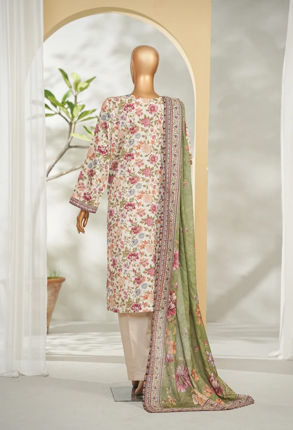 Binsaeed Stitched Ivory Printed Lawn 3pc (LSM010)
