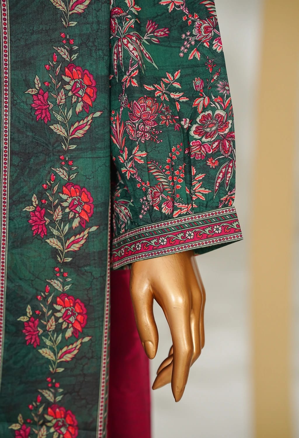 Binsaeed Stitched Green Printed Lawn 3pc (LSM028)