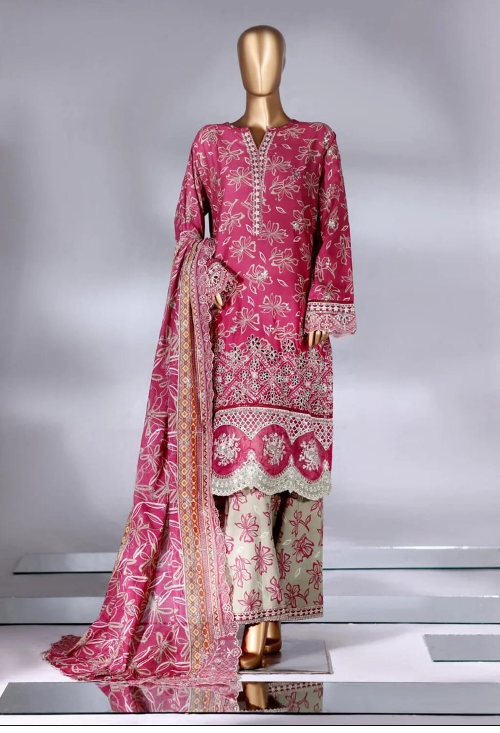 Binsaeed Lawn Embroided 3pc (NSM0207)