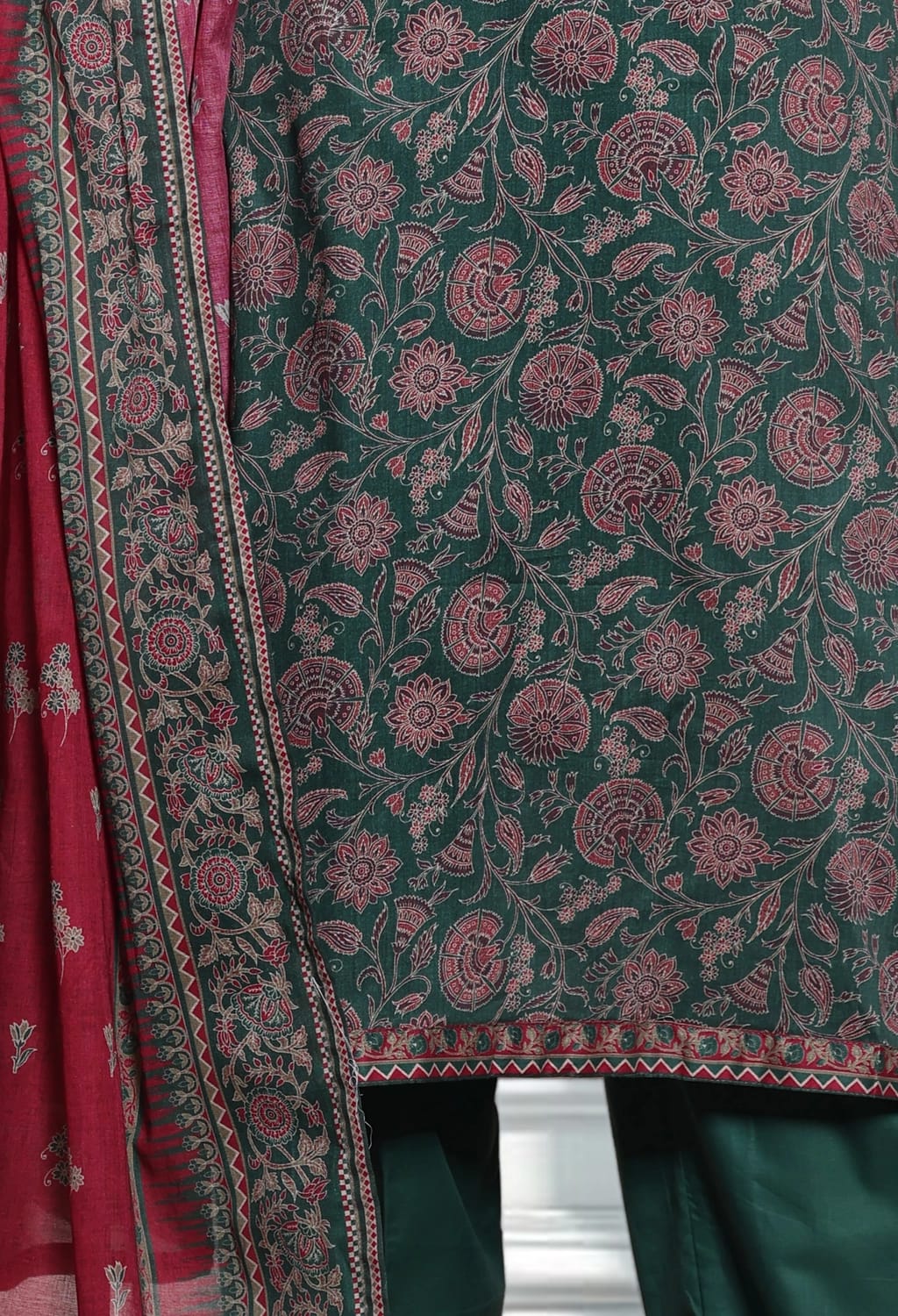 Binsaeed Lawn Printed 3pc (LSM101)