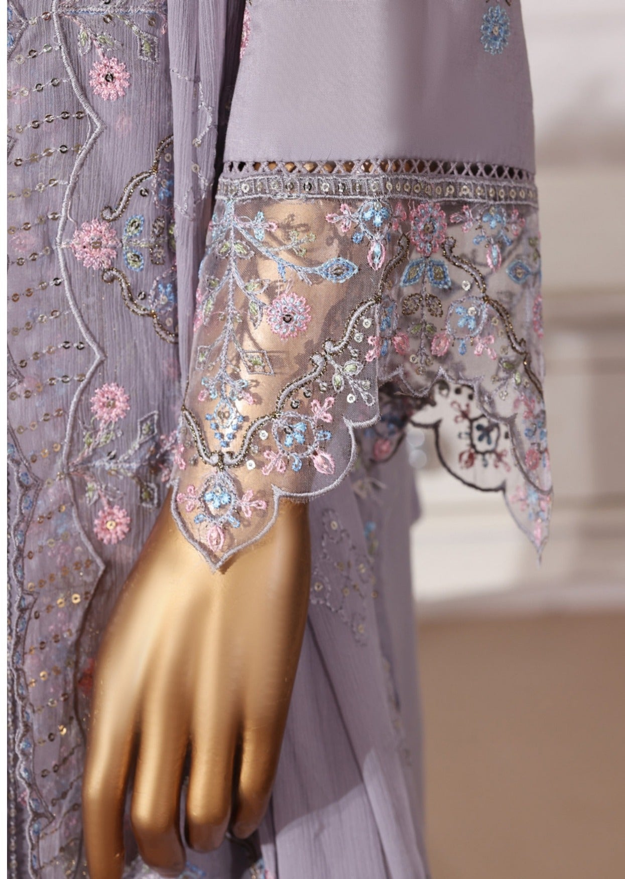 Binsaeed Lawn Embroided 3pc (D2523-B)