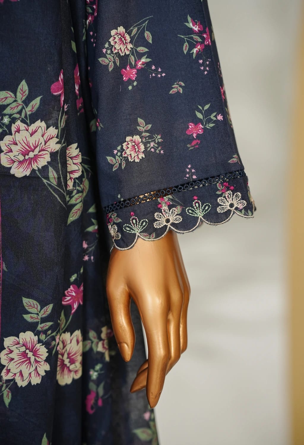 Binsaeed Stitched Blue Printed Lawn 3pc (LSM041)