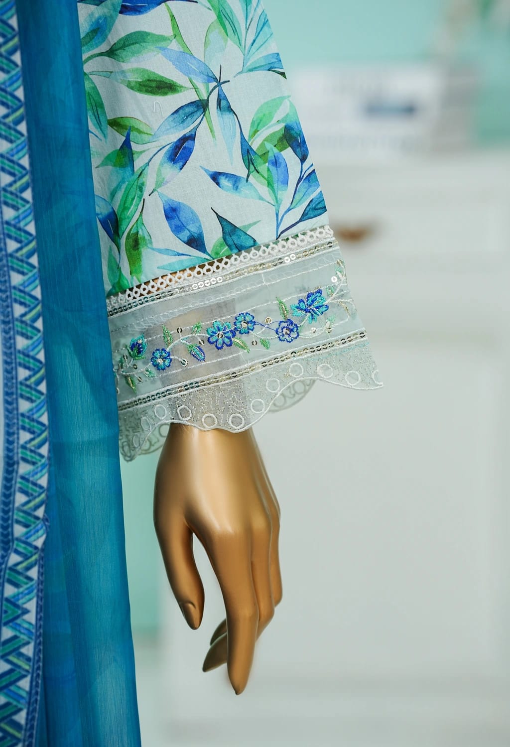 Binsaeed Lawn Embroided 3pc (WC 61)