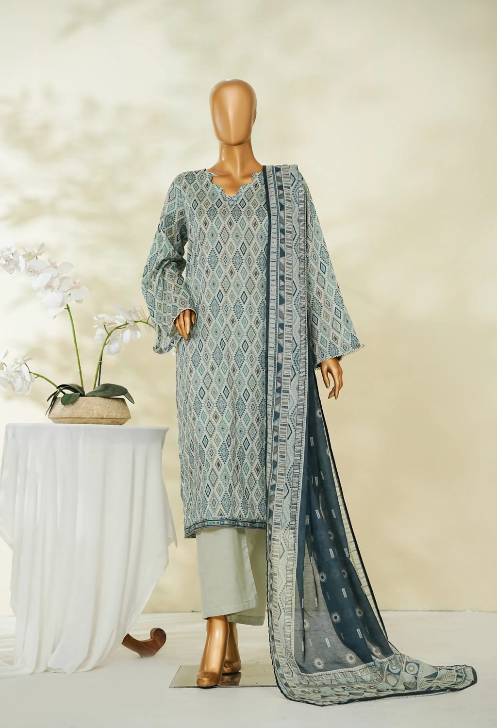 Binsaeed Lawn Printed 3pc (LSM114)