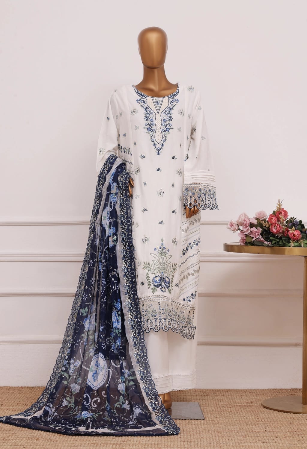 Binsaeed Lawn Embroided 3pc (D2563)