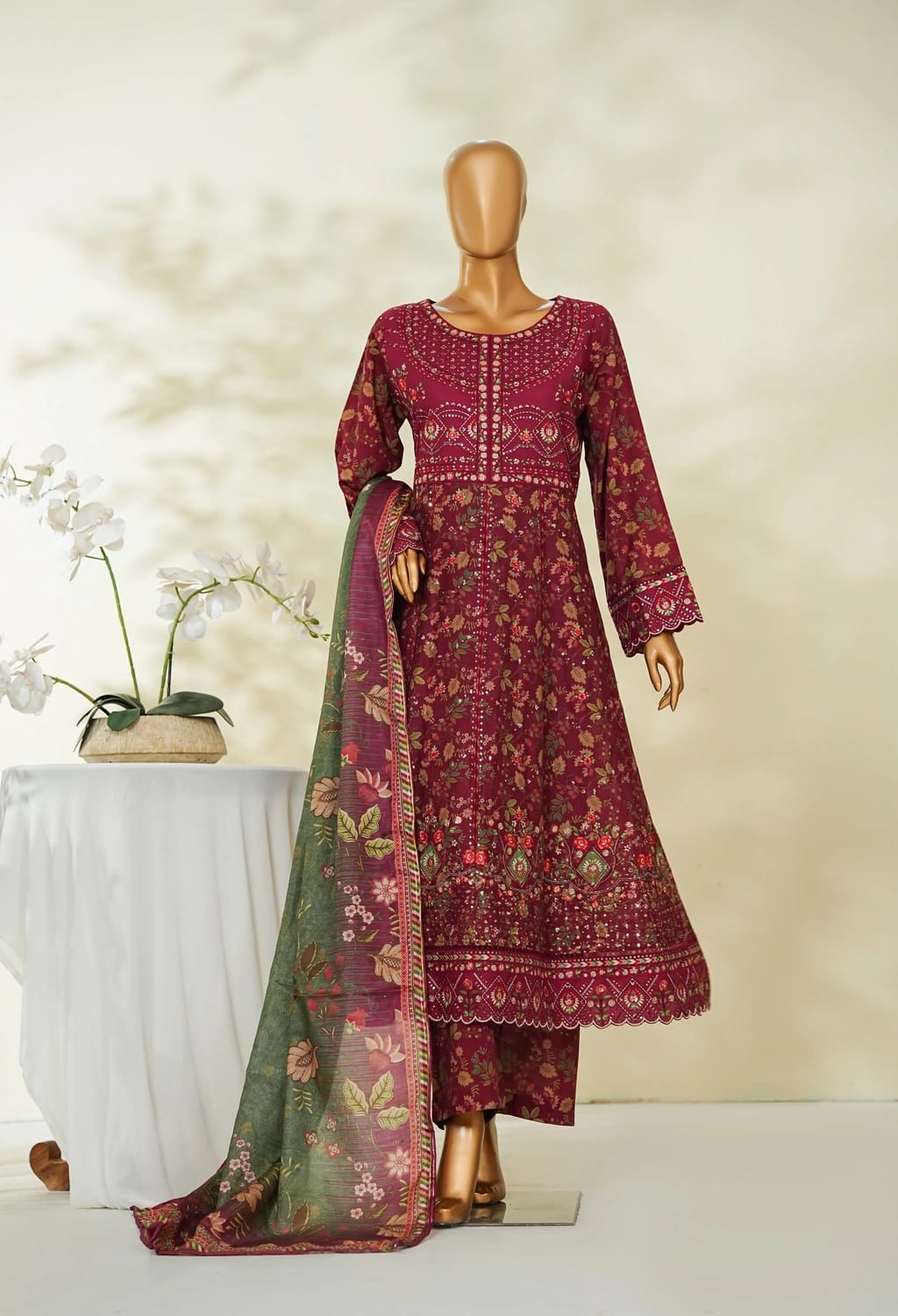 Binsaeed Lawn Embroidered 3pc (LSMK08)